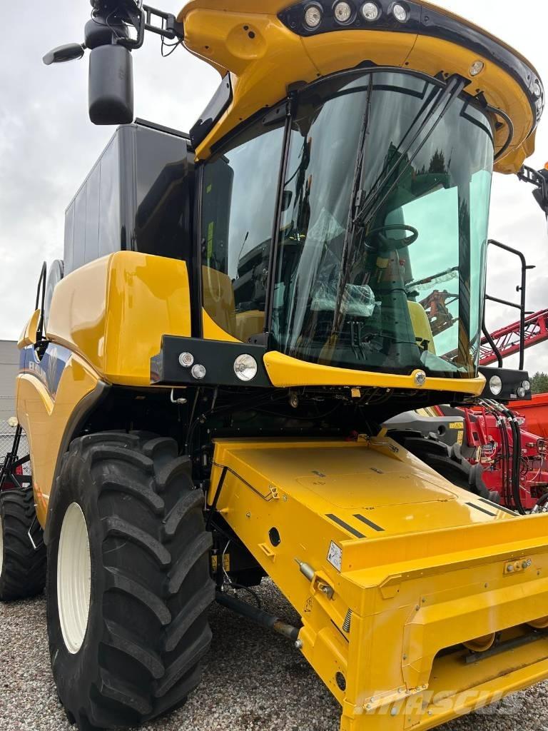 New Holland CX 5.80 Moissonneuse batteuse
