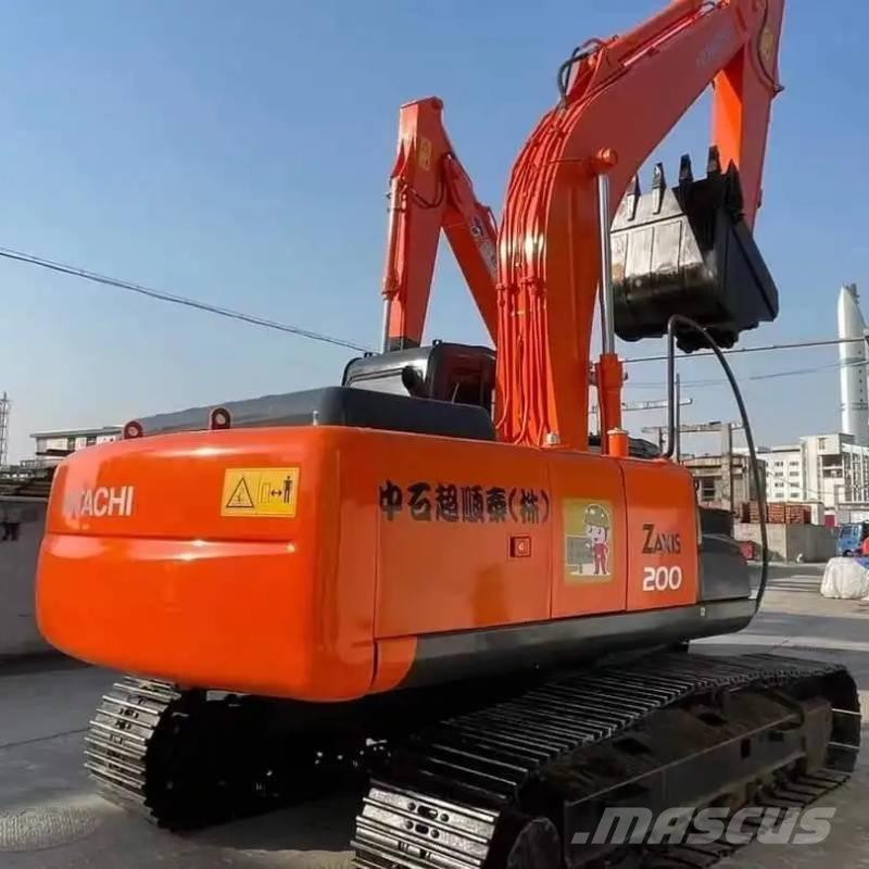 Hitachi ZX 200 Pelle sur chenilles