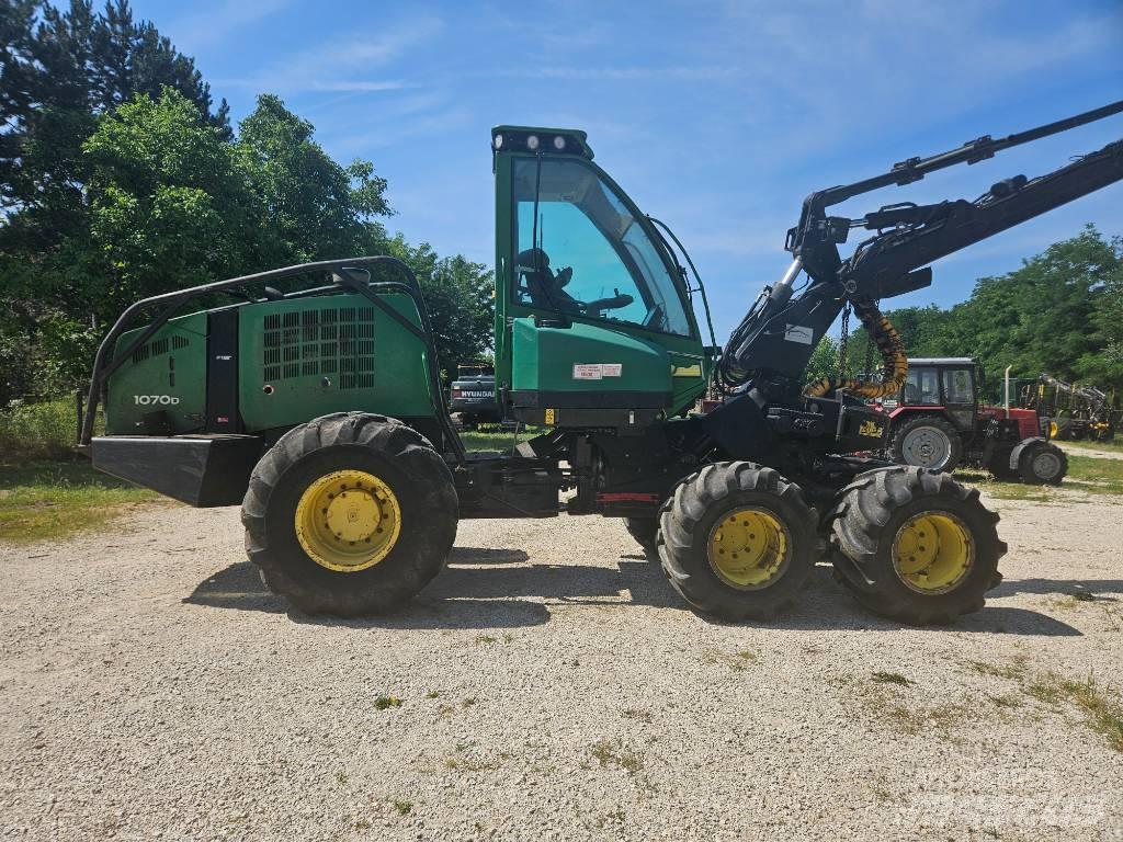 John Deere 1070 D Abatteuse