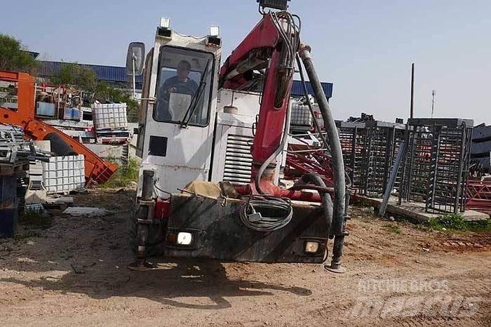 Titan IS26 Hélicoptère pour béton