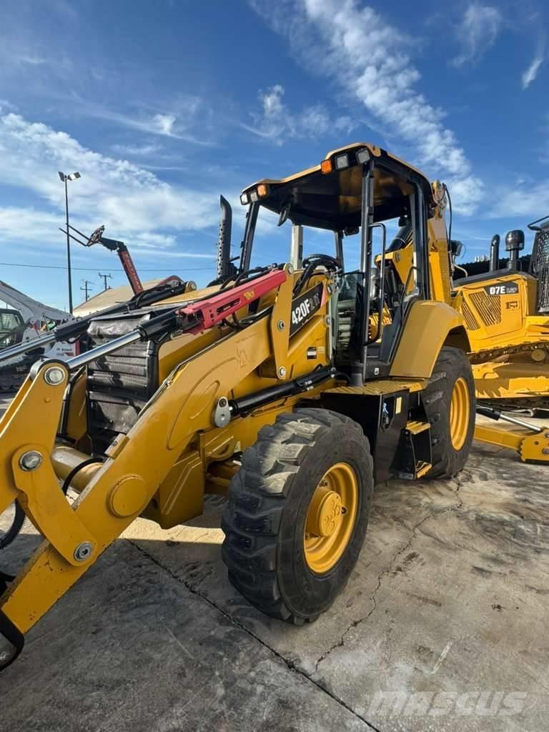 CAT 420 F IT Tractopelle