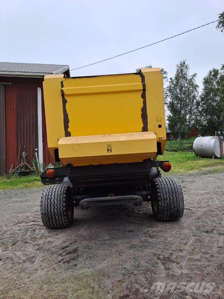 New Holland BR 7060 Presse à balle ronde