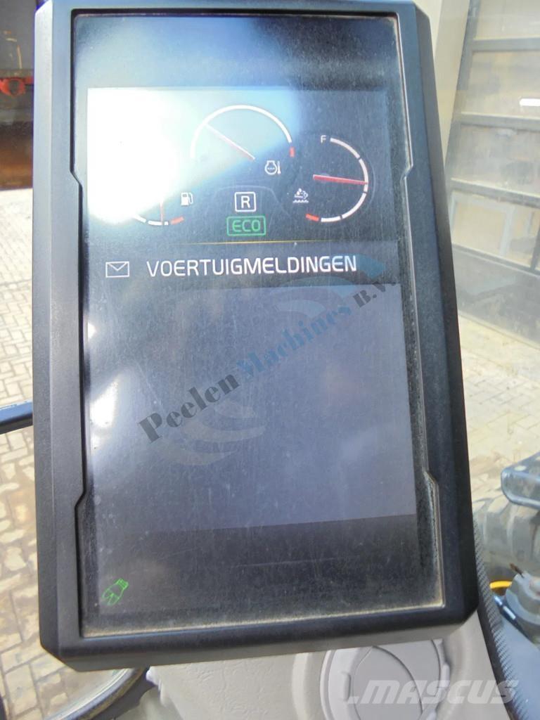 Volvo EWR 150 E Pelle sur pneus