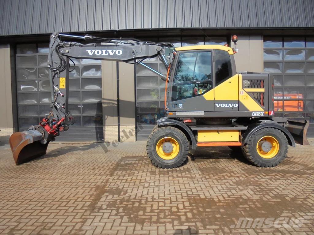 Volvo EWR 150 E Pelle sur pneus