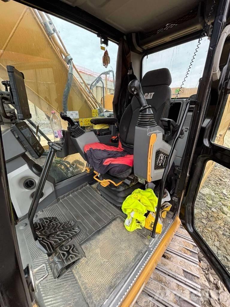 CAT 320 Pelle sur chenilles