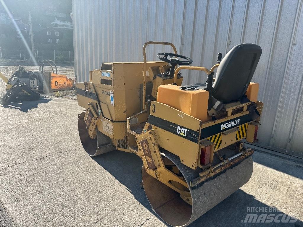 CAT CB 214 B Compacteur de sol