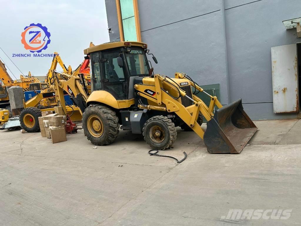 CAT 420 F Tractopelle