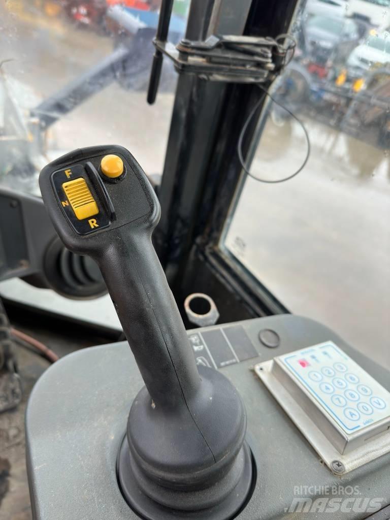 CAT 936H Chargeuse sur pneus