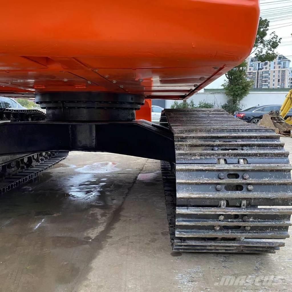 Doosan DX 225 LC Pelle sur chenilles