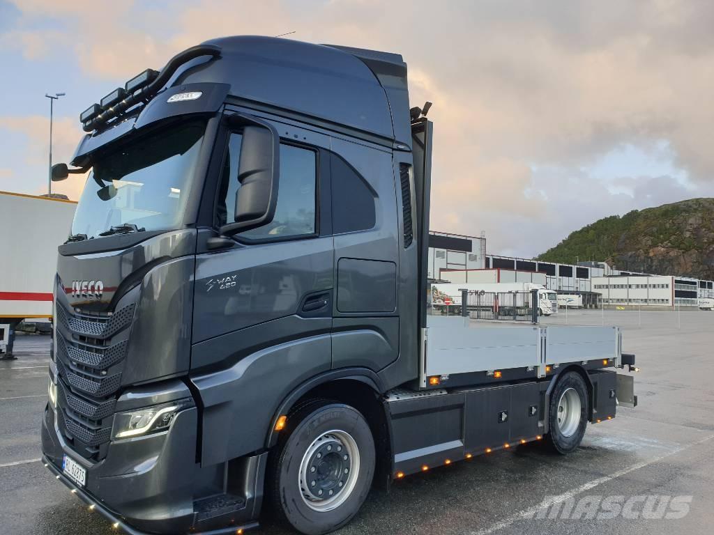 Iveco S-WAY 420 Autre camion