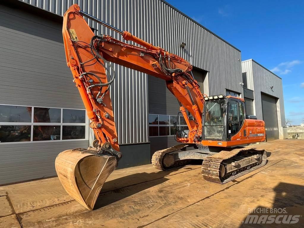 Doosan DX255LC-3 Pelle sur chenilles