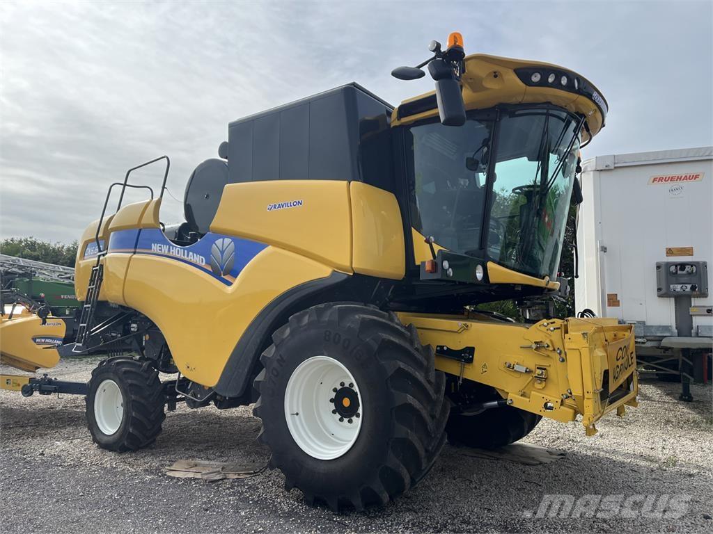 New Holland CX6.80 Moissonneuse batteuse