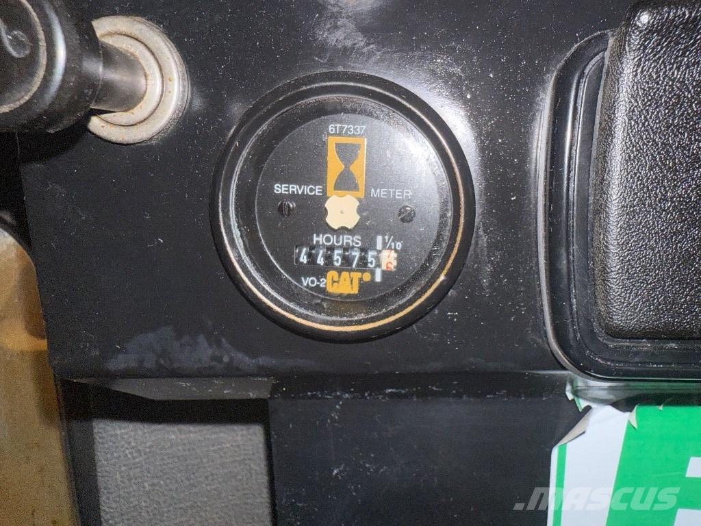 CAT 988 F II Chargeuse sur pneus
