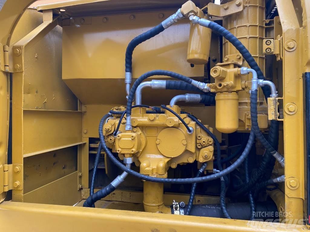 CAT 320 C L Pelle sur chenilles
