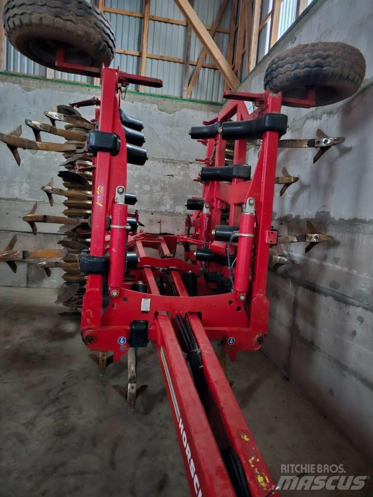 Horsch Terrano 6 FX Déchaumeur, cultivateur