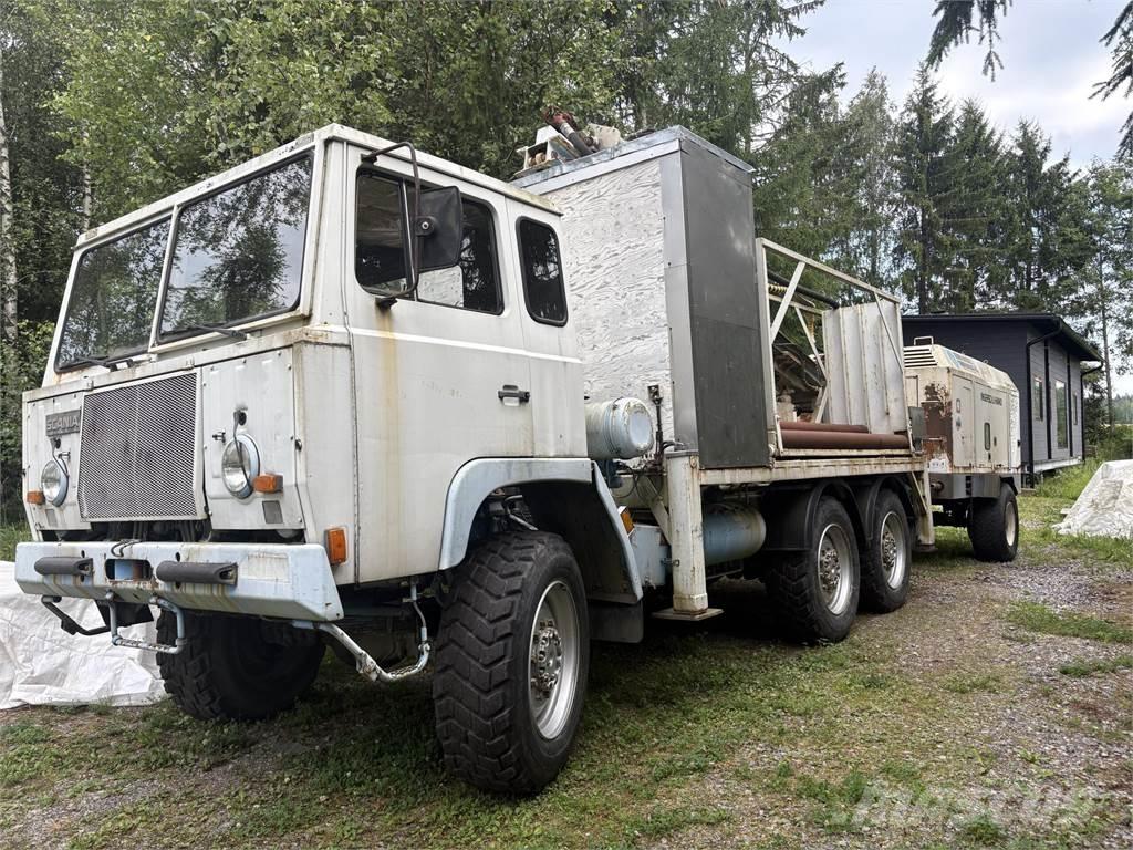 Scania SBAT 111SA Camion foreuse