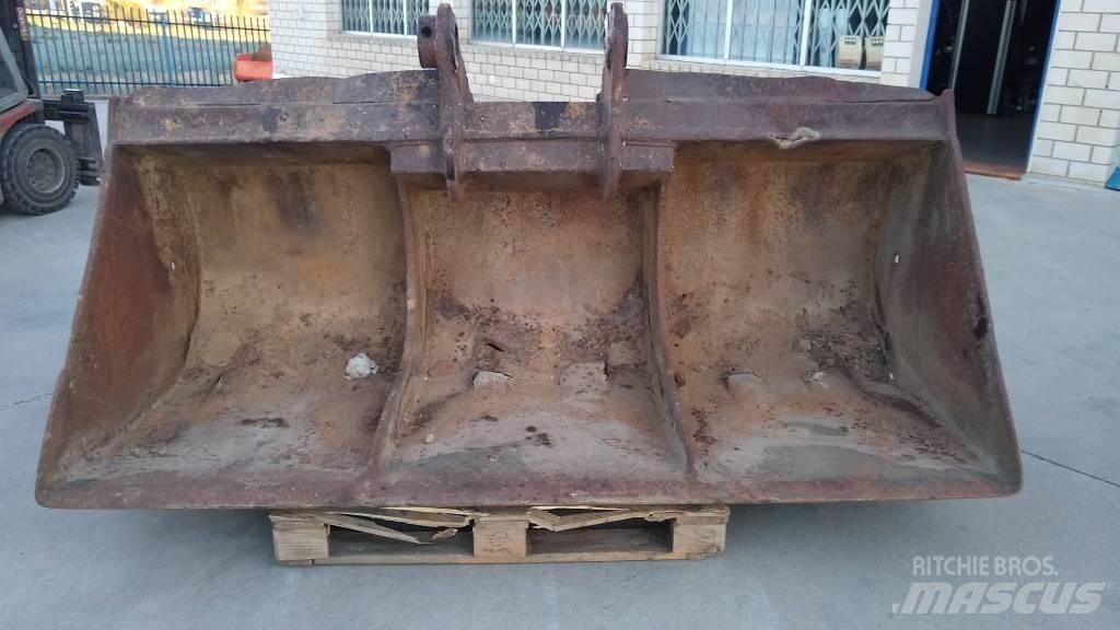 Hyundai HX 300 L Godet
