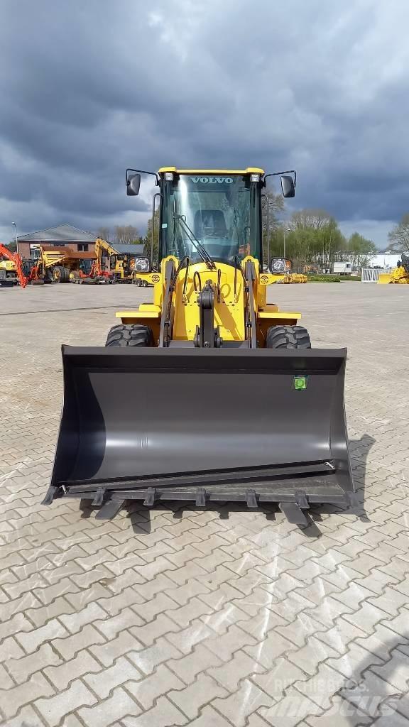Volvo L 30 G Chargeuse sur pneus
