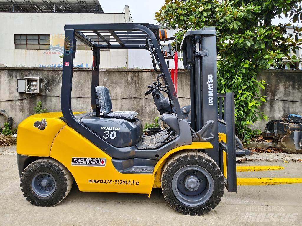 Komatsu FD 30 T-16 Chariots diesel