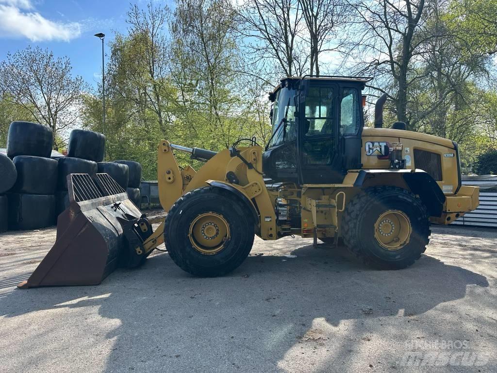 CAT 930M Chargeuse sur pneus