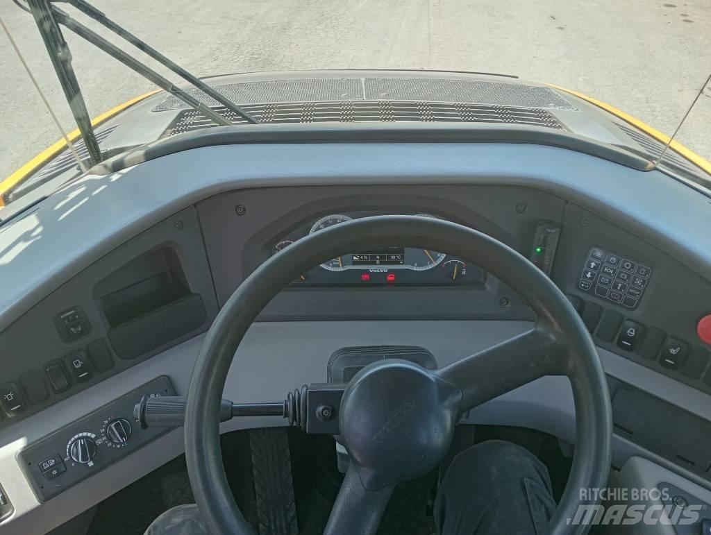 Volvo A 25 F Tombereau articulé