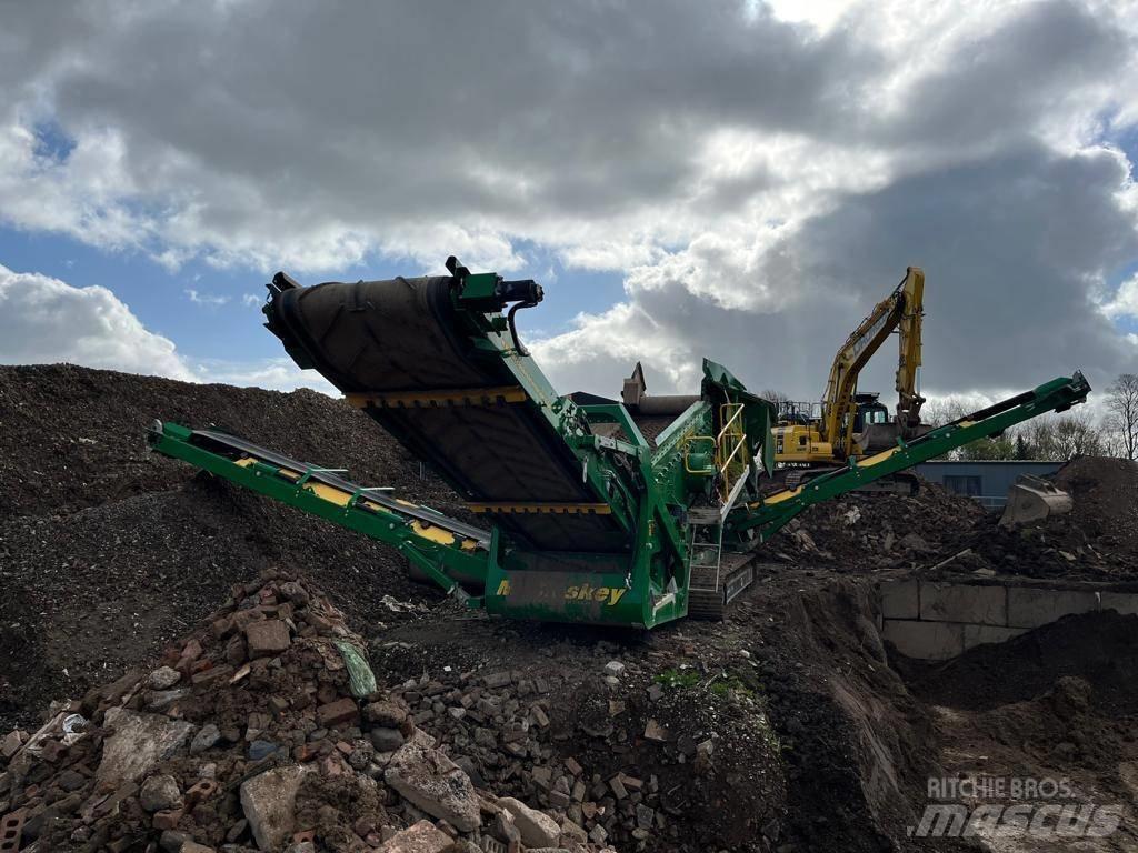 McCloskey R155 Cribles mobile