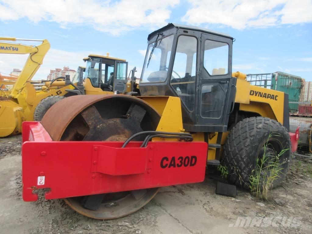 Dynapac CA 30 D Rouleaux monocylindre