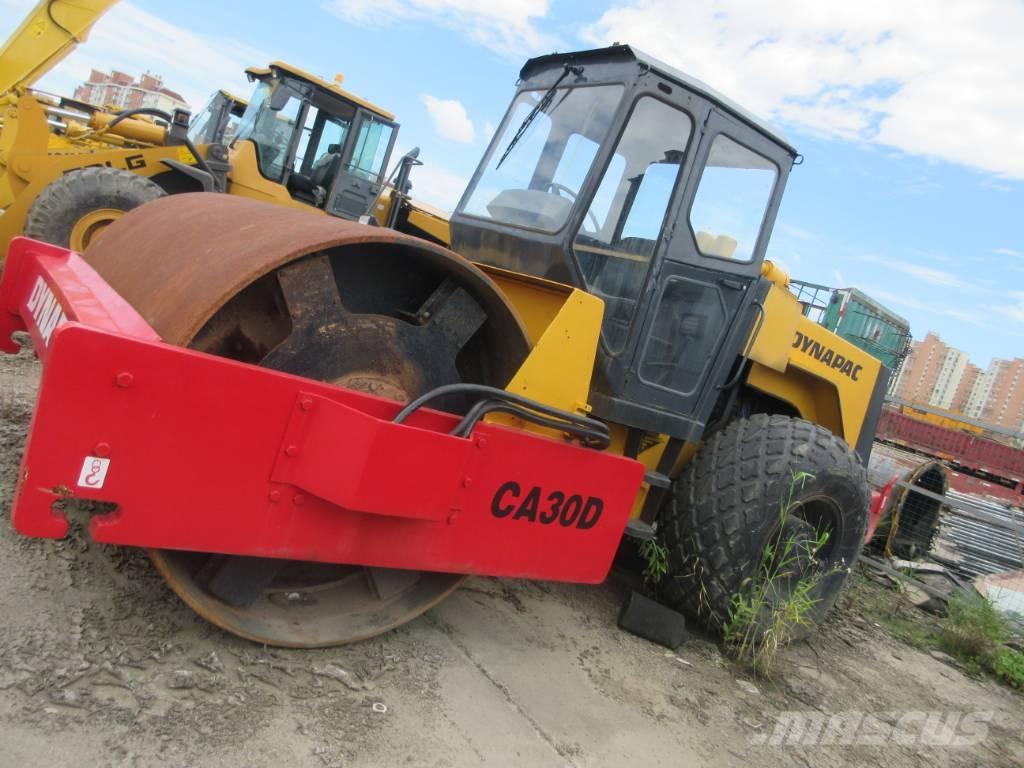 Dynapac CA 30 D Rouleaux monocylindre
