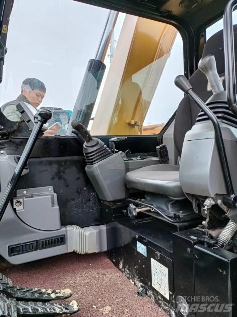 CAT 307 Pelle sur chenilles