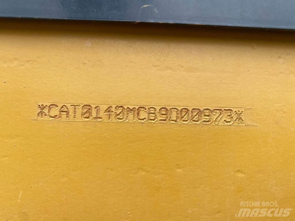CAT 140M Niveleuse