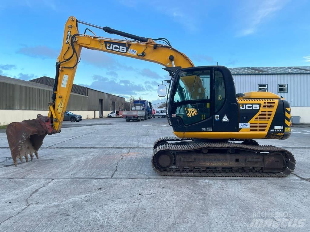 JCB JS 130 LC Pelle sur chenilles
