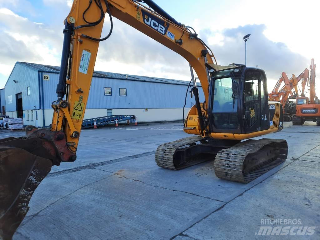 JCB JS 130 LC Pelle sur chenilles