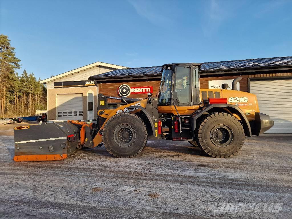 CASE 821 G2 Chargeuse sur pneus