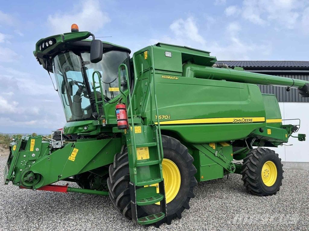 John Deere T 670 i Moissonneuse batteuse