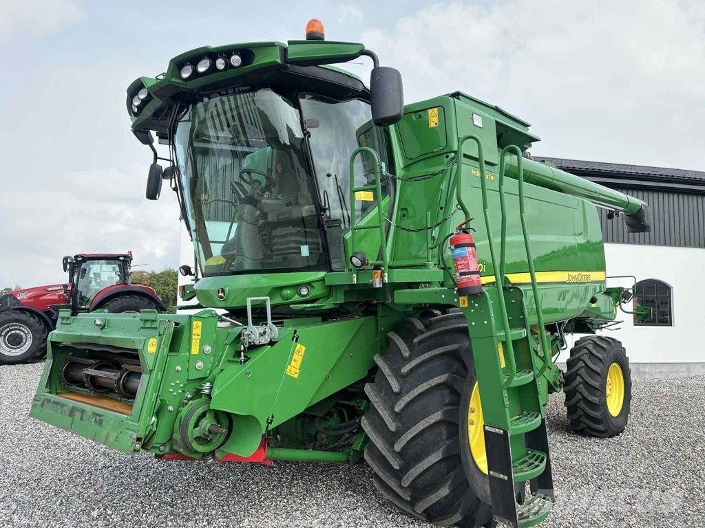 John Deere T 670 i Moissonneuse batteuse