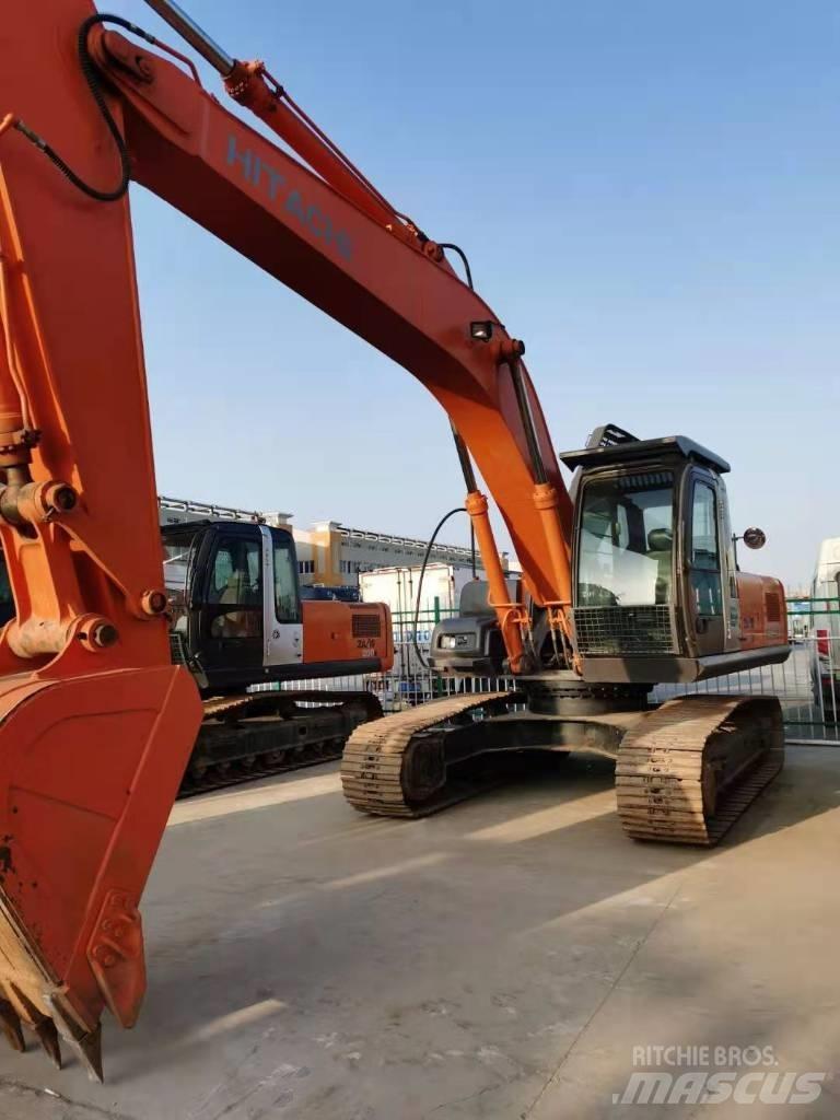 Hitachi ZX 210 Pelle sur chenilles