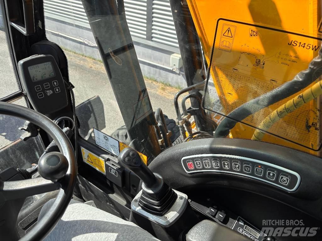 JCB JS 145 W Pelle sur pneus