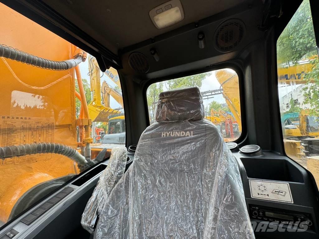 Hyundai 305 LC Pelle sur chenilles