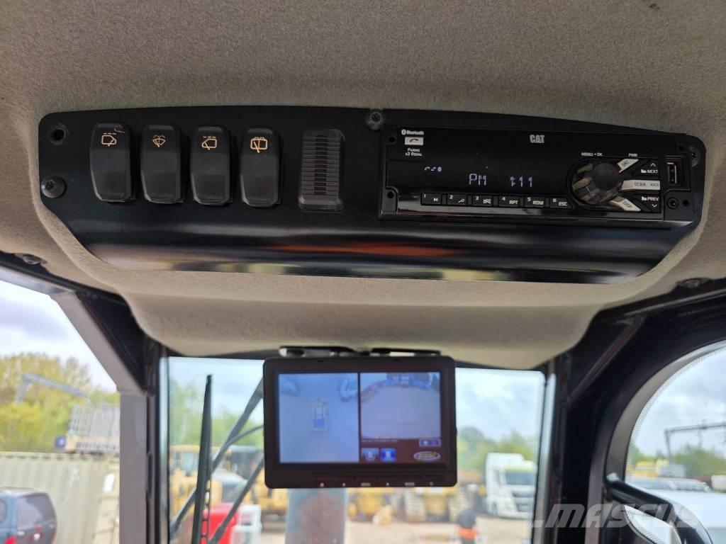 CAT D 5 K 2 LGP Bouteurs sur chenilles