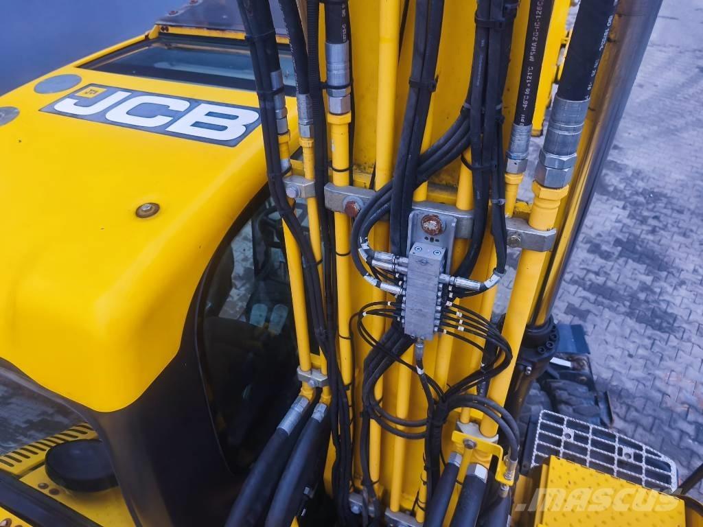 JCB JS 145 W Pelle sur pneus