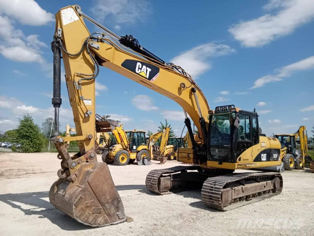 CAT 323 D L Pelle sur chenilles