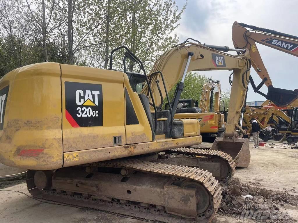 CAT 320GC Pelle sur chenilles