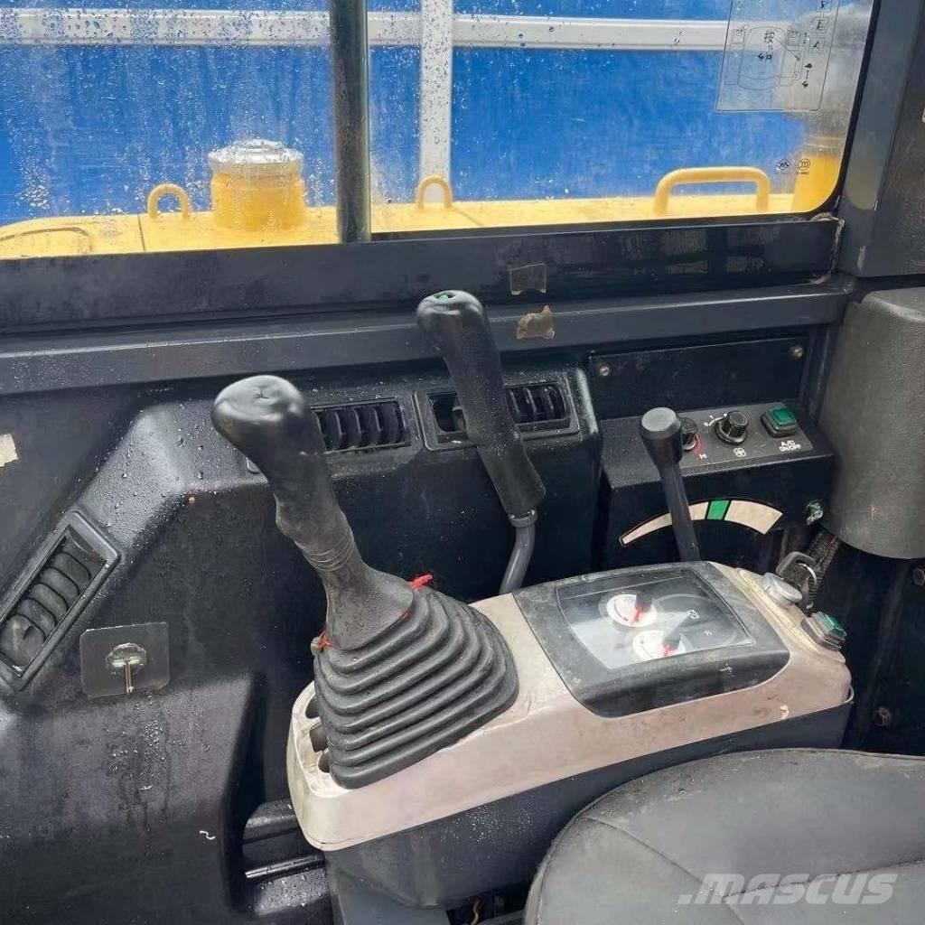 Komatsu PC56-7 Mini pelle < 7t