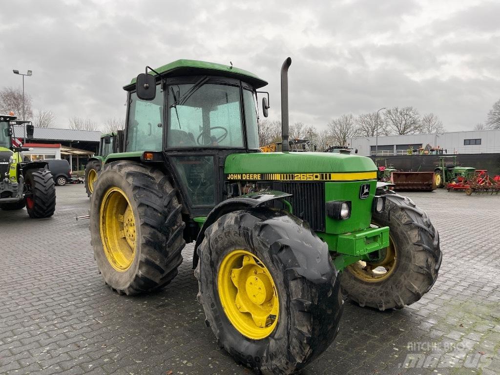 John Deere 2650 Tracteur