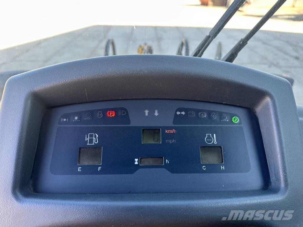 Komatsu WA 80-6 Chargeuse sur pneus