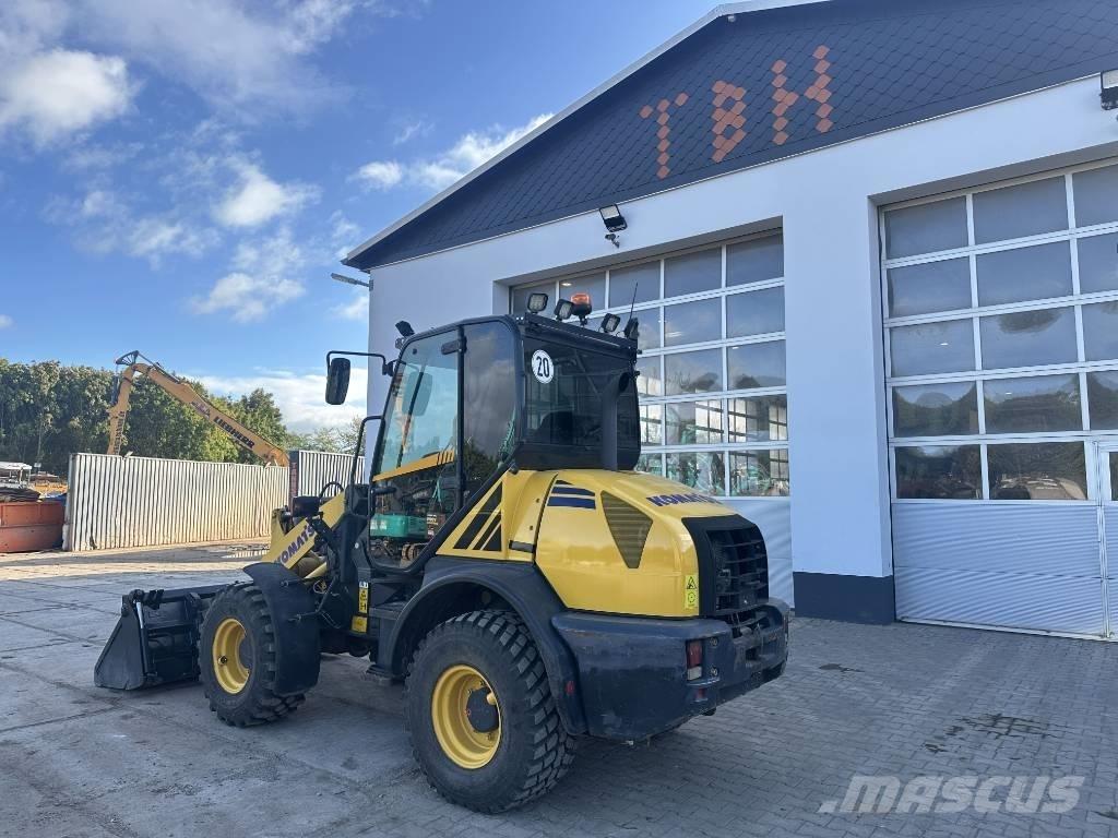 Komatsu WA 80-6 Chargeuse sur pneus