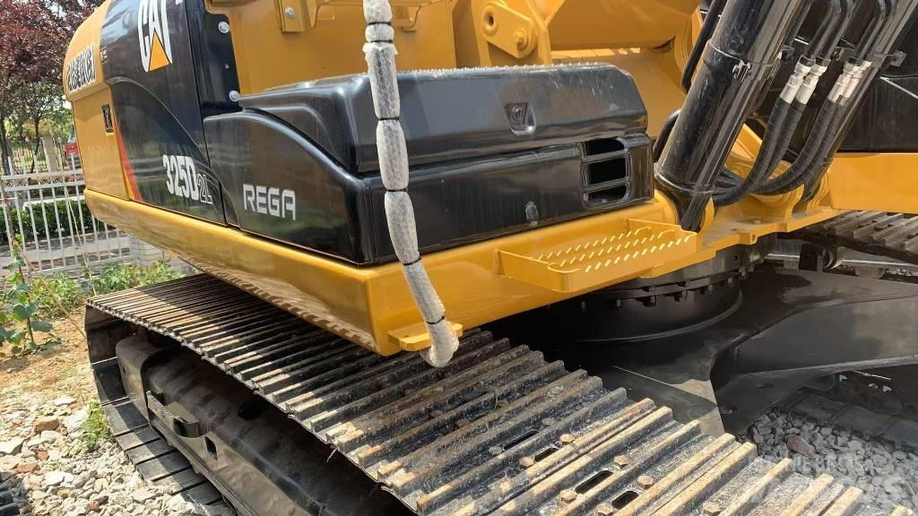 CAT 325 Pelle sur chenilles