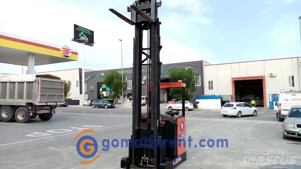Toyota 7 FB RE 16 N Chariot à mât rétractable