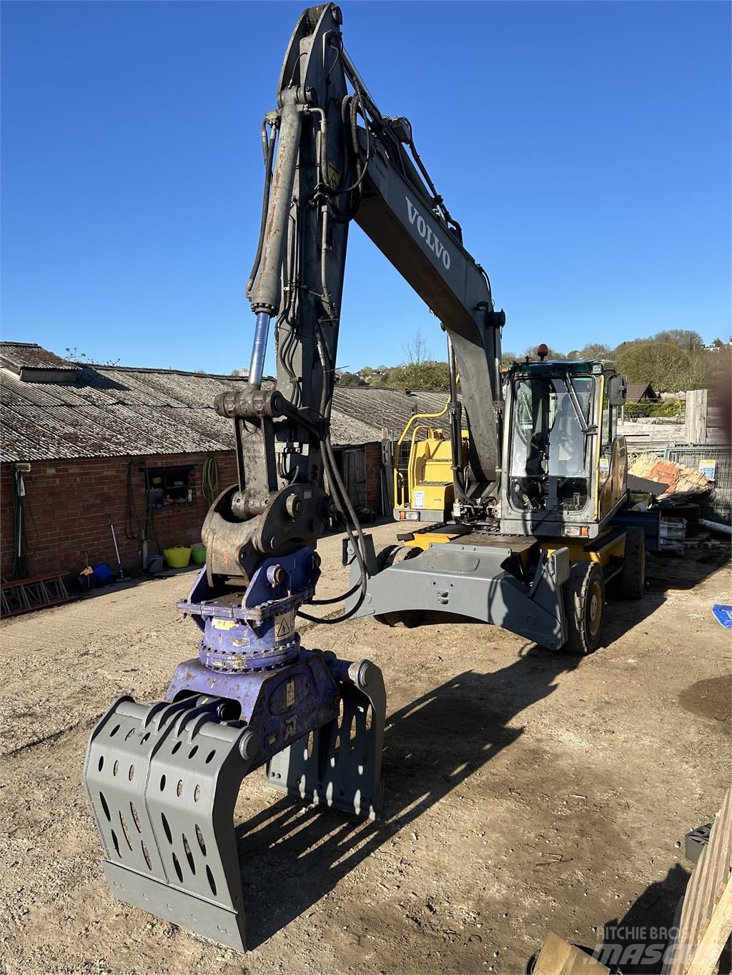  Excavator Volvo Pelle sur pneus