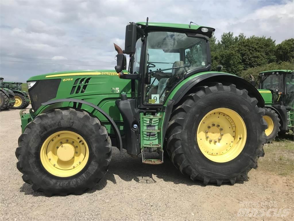 John Deere 6215R Tracteur